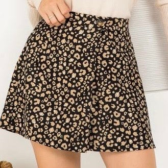Leopard black skort