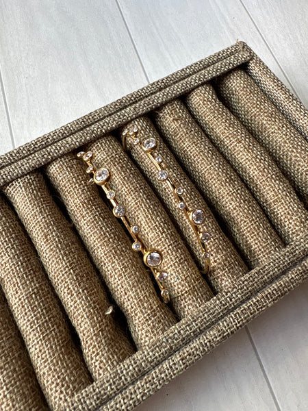 Spread Diamonds Hoop Bracelet