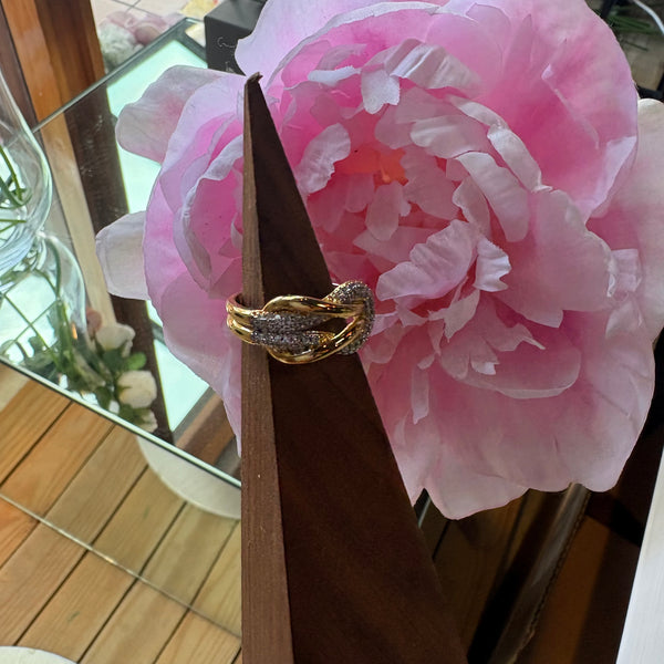 Knot Ring