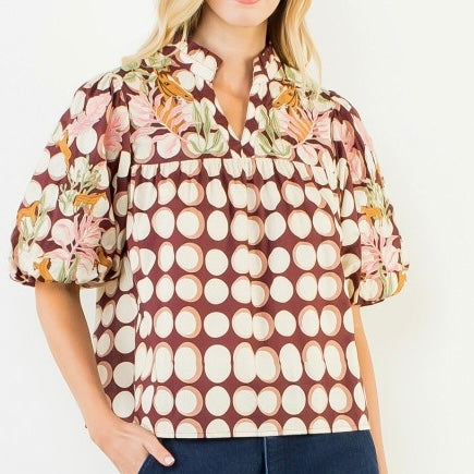 PUFF SLEEVE EMBROIDERY TOP